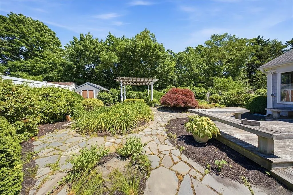 4 bed, 1800 sqft, $4,800 — Photo 3
