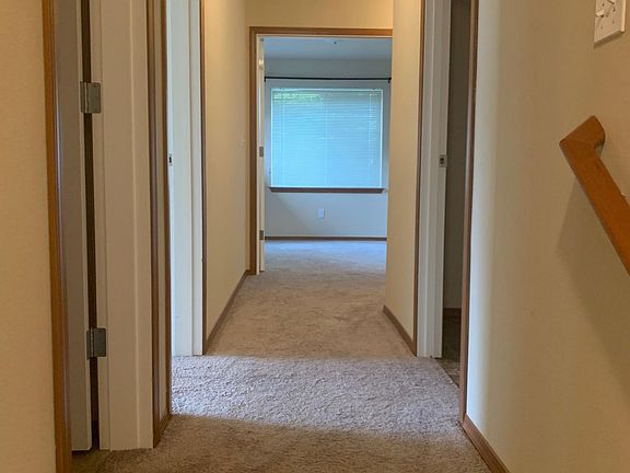 3rd image of 1567 NE Odessa Way Unit 201