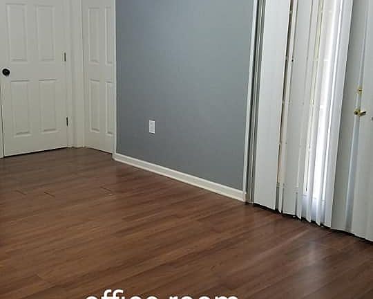 3rd image of 121 E 25th St #0
