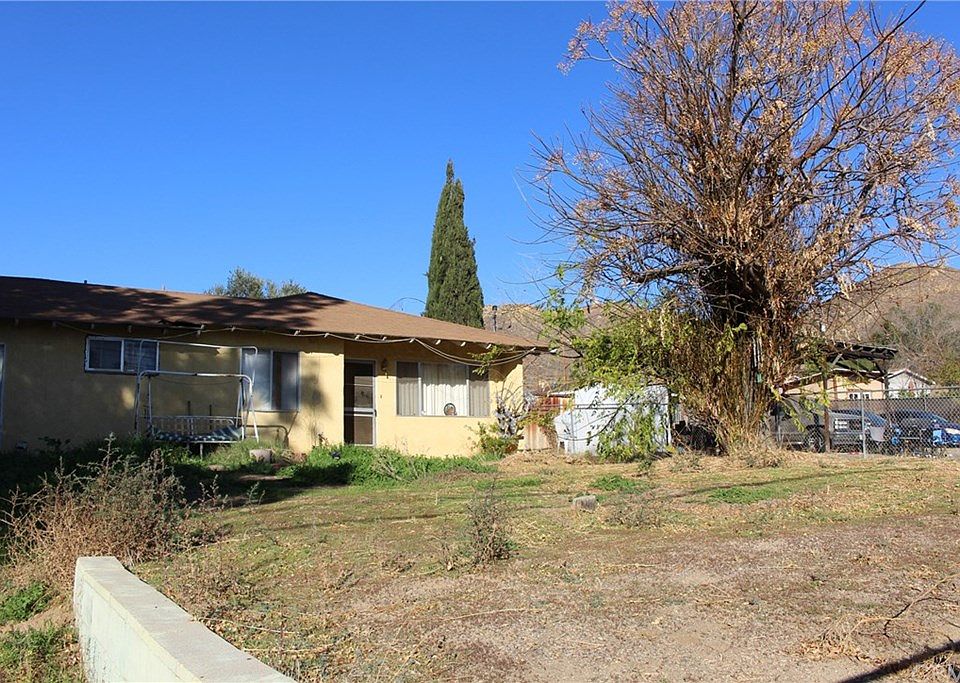 1st image of 21460 Vine St