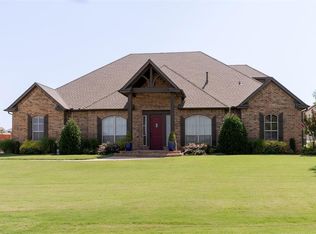 3800 Churchill Rd, Moore, OK 73165