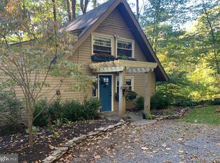 231 Rocky Mount Rd, Linden, VA 22642