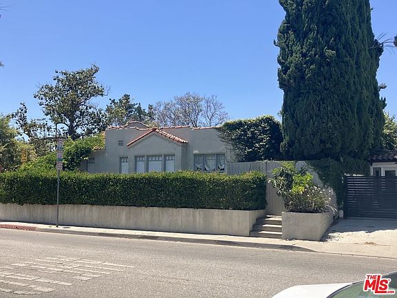 3rd image of 9001 Rosewood Ave