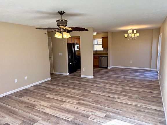 3rd image of 5018 Orchard Ln