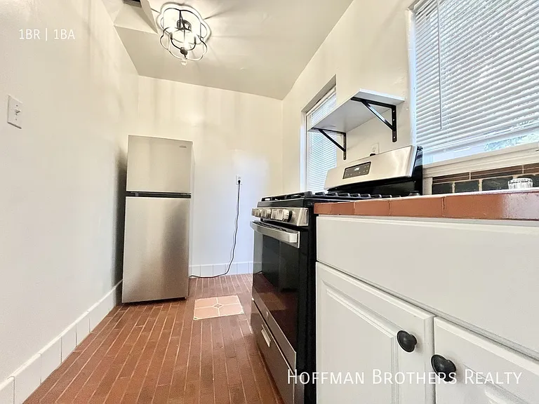 407 S Coronado St #1 — Photo 2