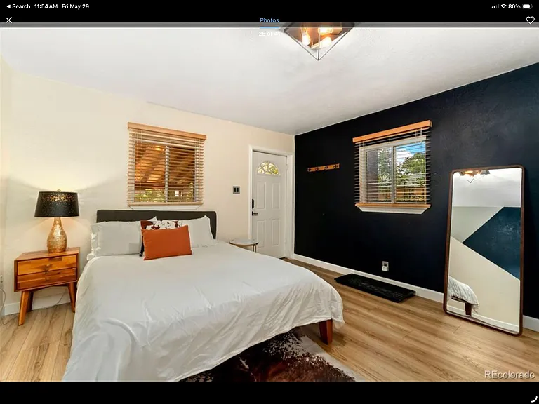 2421 Tremont Pl — Photo 6
