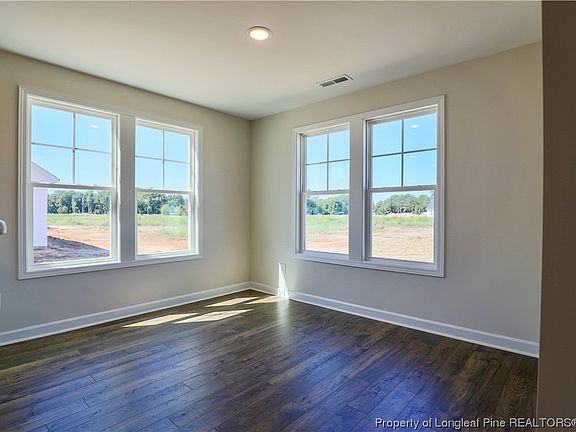 4th image of 124 Guard Ln