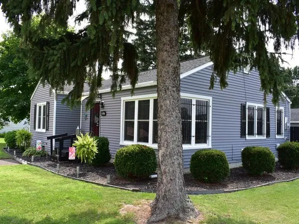 475 Douglas Dr, Decatur, MI 49045