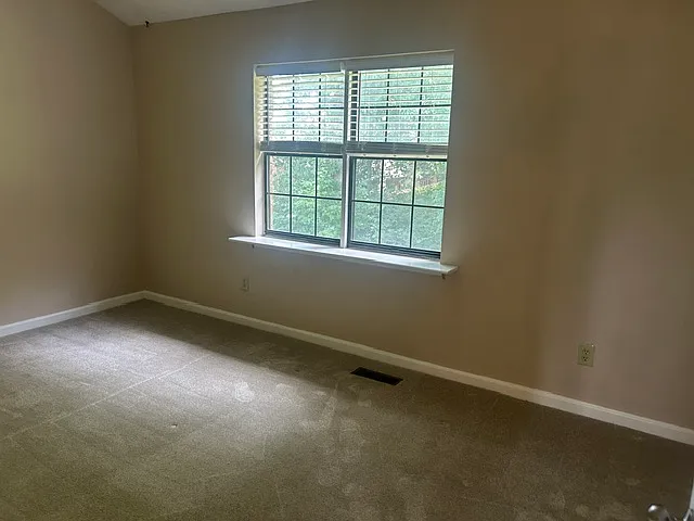242 Thistle Ln — Photo 18