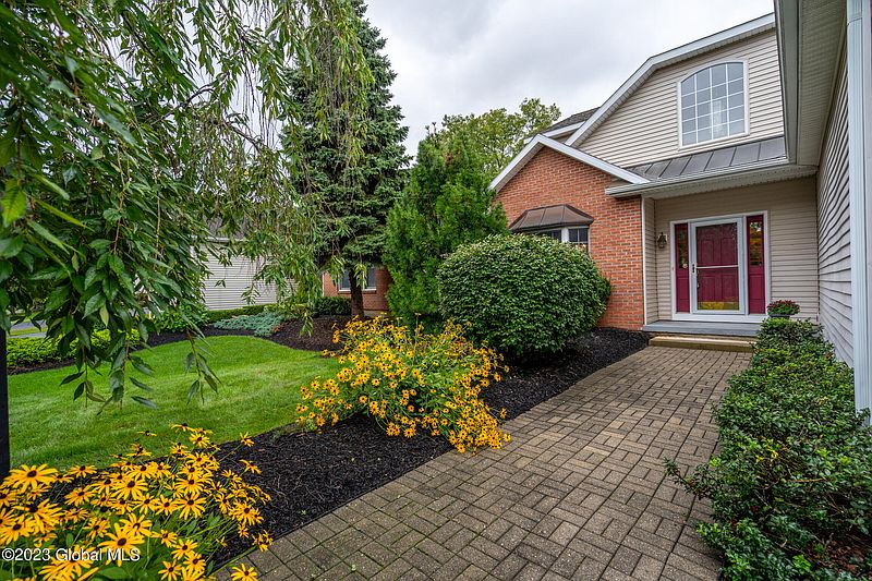 3rd image of 76 Cheshire Way
