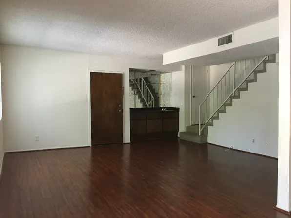 18556 Chase St #18556, Northridge, CA 91324