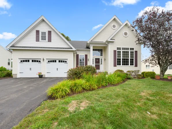 89 Vista Way, Bloomfield, CT 06002