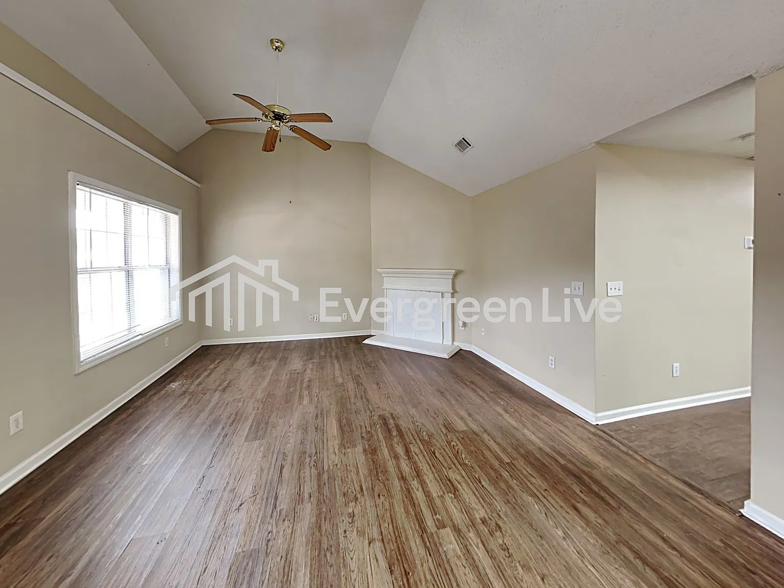 3 bed, 2.0 bath, 1224 sqft, $1,645 — Photo 4