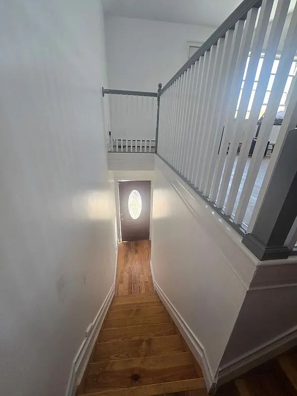 3 bed, 2.0 bath, 1217 sqft, $3,800 — Photo 2