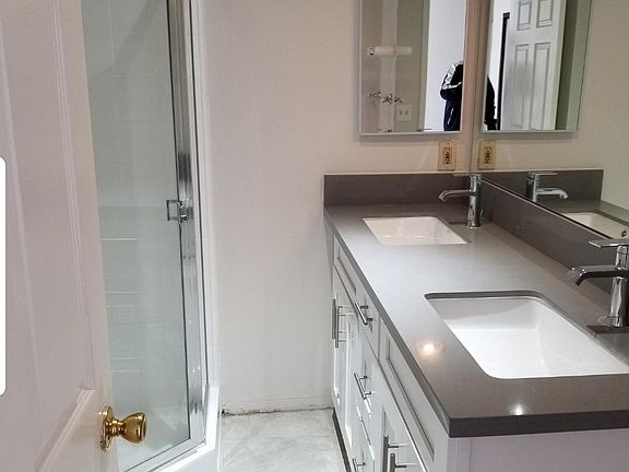 5th image of 234 W Fairview Ave #102