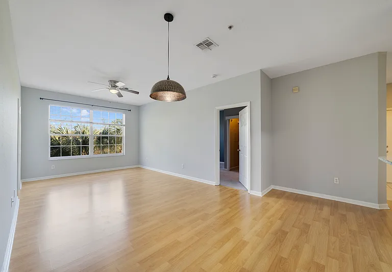 6214 Stevenson Dr #304 — Photo 7