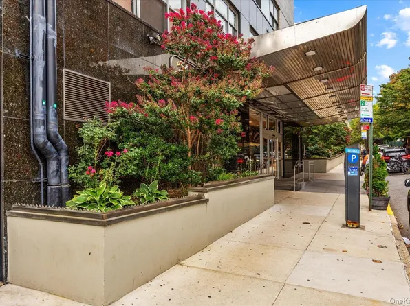 125-10 Queens Boulevard #716, Kew Gardens, NY 11415