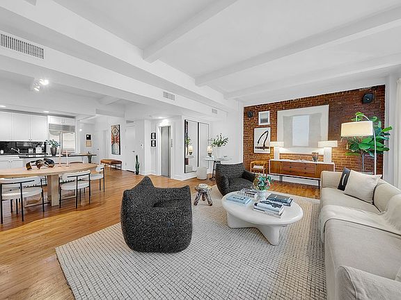 3rd image of 15 W 17th St APT 5