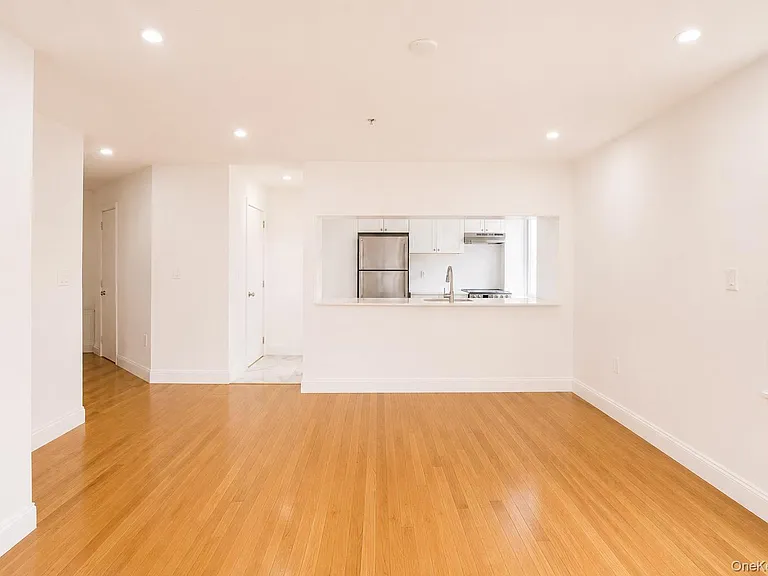 10 Franklin Blvd #412 — Photo 12