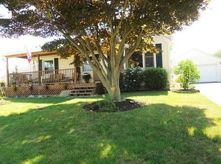 14 Cypress St, Portsmouth, RI 02871