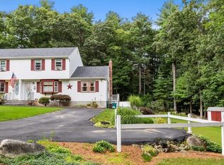 31 Pinecrest Rd, Uxbridge, MA 01569