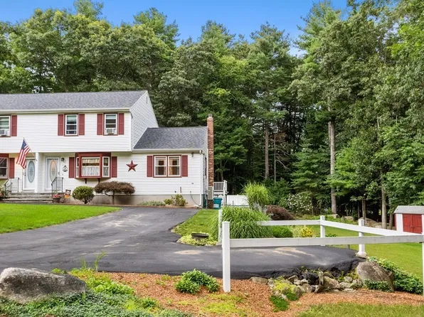 31 Pinecrest Rd, Uxbridge, MA 01569