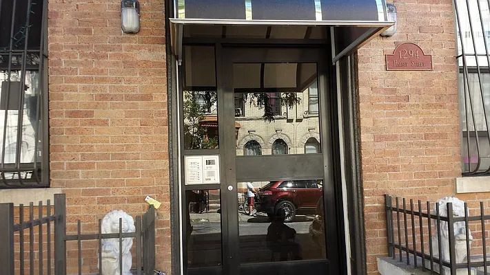 Rented by Premier Metro Realty Corp | media 14