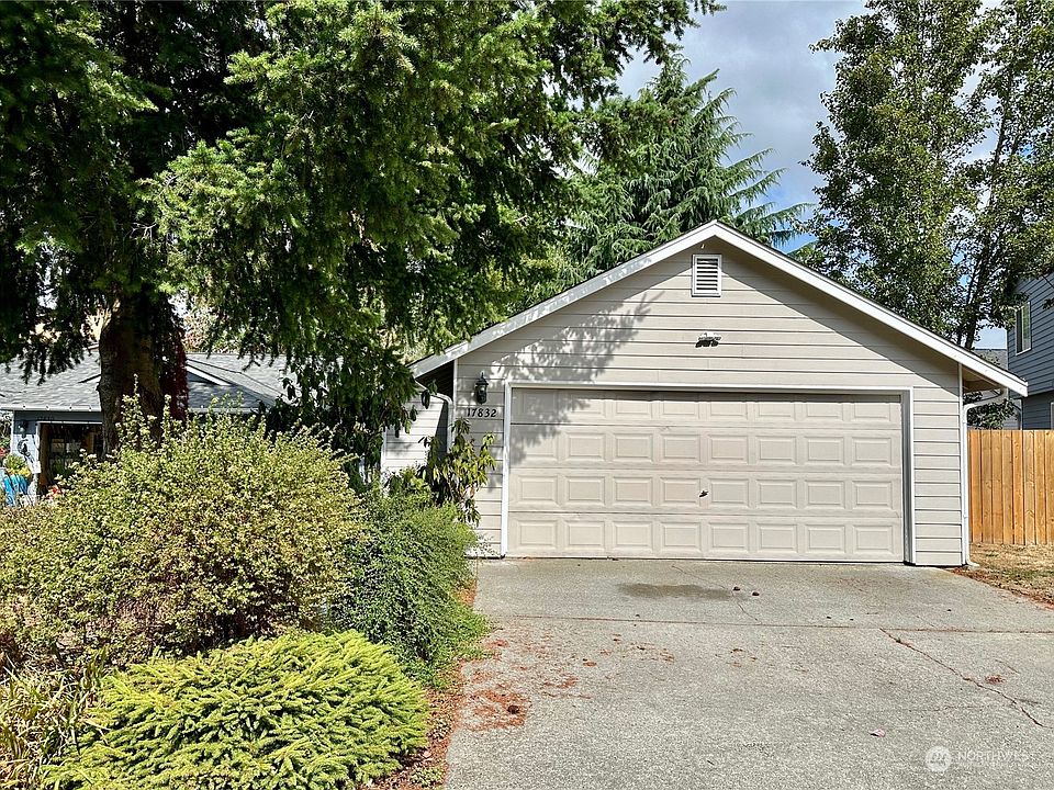 1st image of 17832 27th Avenue NE