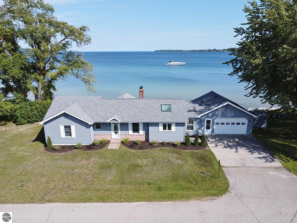 1st image of 111 S Shore Dr