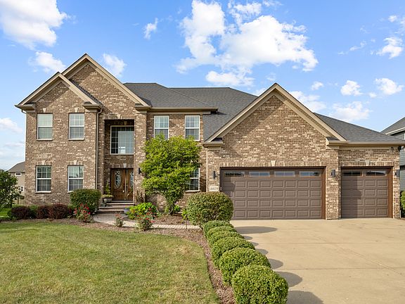 2nd image of 4019 Chinaberry Ln