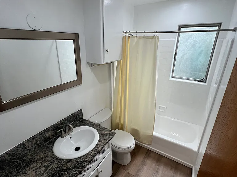 1000 Hancock Ave #1 — Photo 8