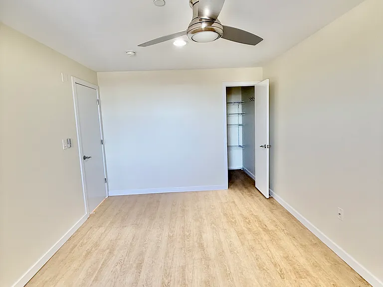 249 S 49th St #8O6 — Photo 36