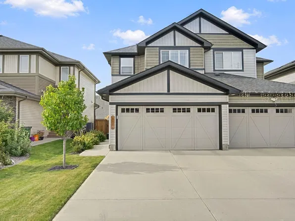 818 Cavanagh Heath SW, Edmonton, AB T6W 1A8