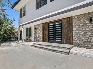 24045 Philiprimm St, Woodland Hills, CA 91367
