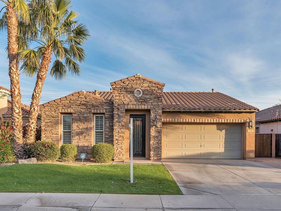 1st image of 2208 E Wisteria Dr