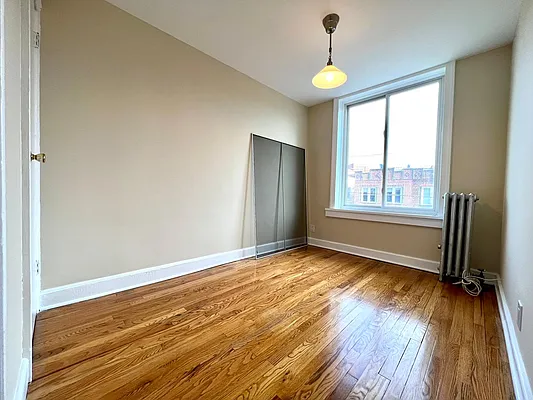 Rented by Zjama Realty Corp | media 7