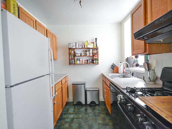 5th image of 1729 2nd Ave APT 4C