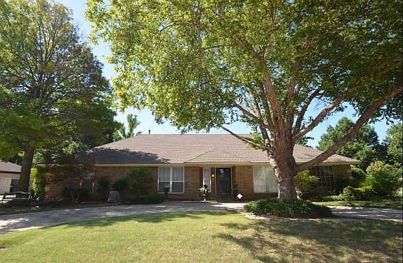 1st image of 2214 Parkland Way