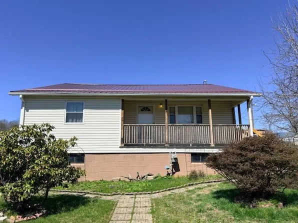 134 N 2nd St, Beckley, WV 25801