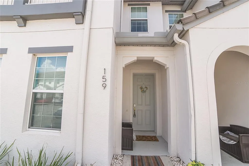 5 bed, 4.5 bath, 2094 sqft, $2,800 — Photo 3