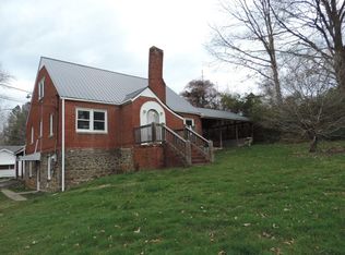 126 Weaver St, McCaysville, GA 30555