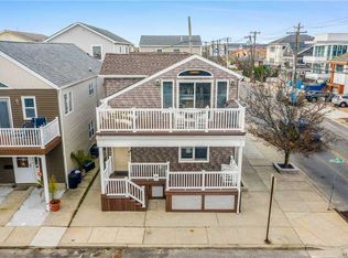 105 Pennsylvania Ave, Long Beach, NY 11561