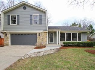 1010 Dawes St, Libertyville, IL