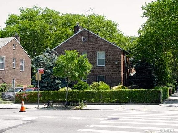 3rd image of 4303 Skillman Ave