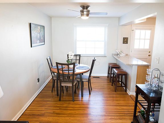 5th image of 1845 Northwest Ct APT B