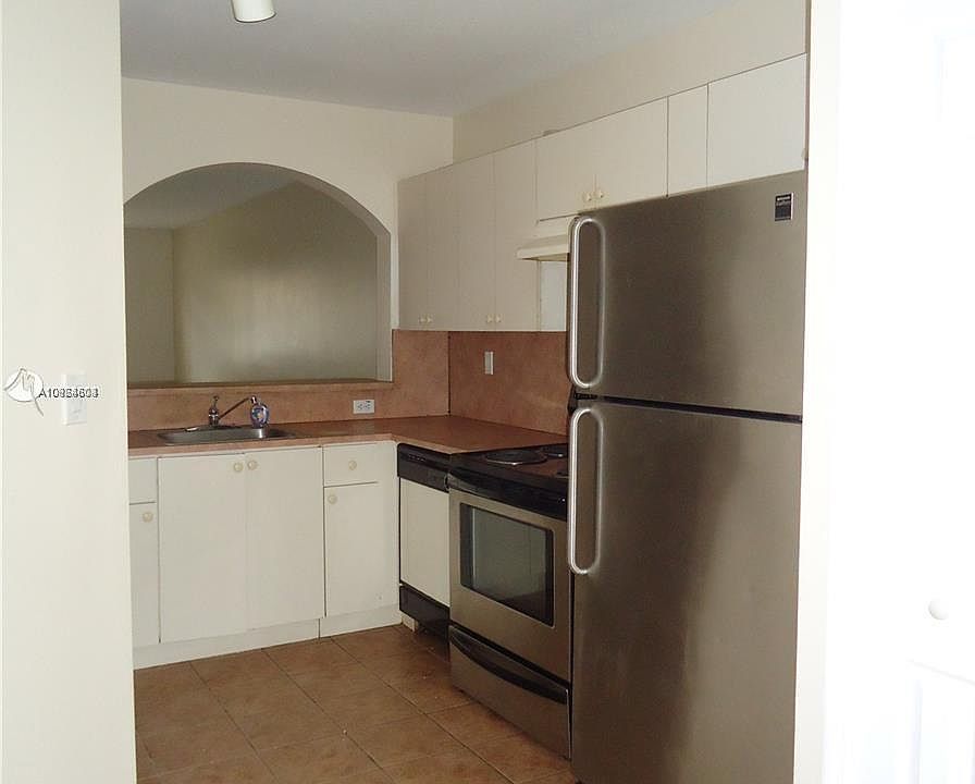 2nd image of 945 NE 33rd Ter Unit 102