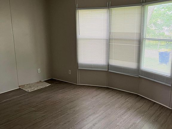 3rd image of 670 Mount Olivet Rd Unit 52