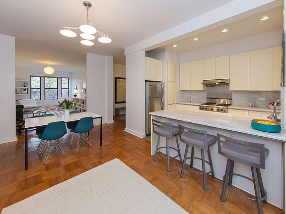 5th image of 305 8th Ave APT C1