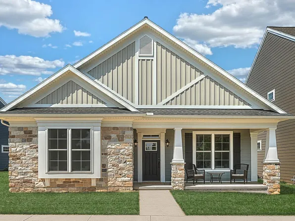 325 Home Towne Blvd, Ephrata, PA 17522