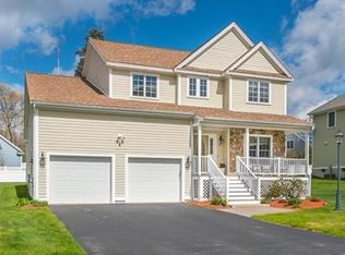 6 Greenmeadow Ln, Andover, MA 01810